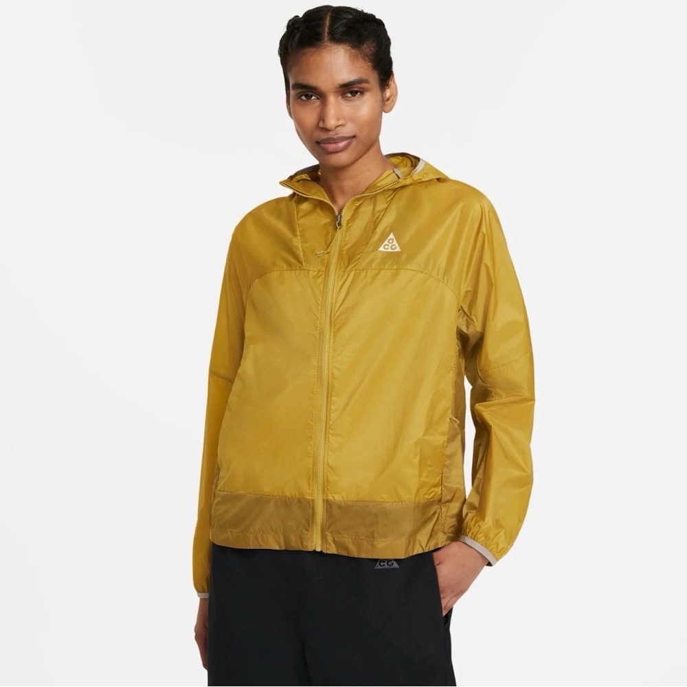 Nike ACG Yellow Hooded Jacket with White Logo - Picture 8 of 10